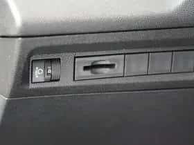 Peugeot 308 (2022) thumbnail 32