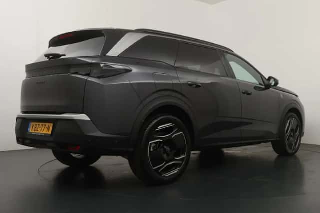 Peugeot 5008 (2026) thumbnail 3