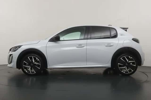 Peugeot 208 (2025) thumbnail 3