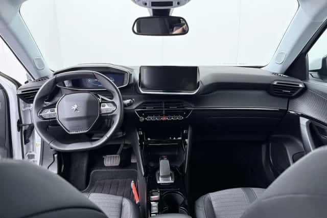 Peugeot e-2008 (2021) thumbnail 4