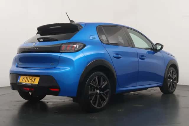 Peugeot e-208 (2023) thumbnail 2