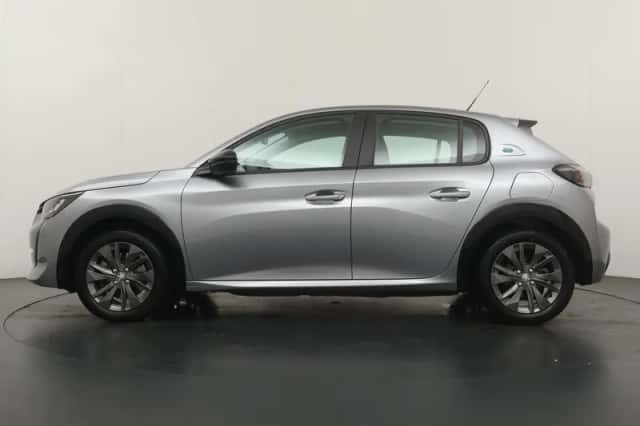 Peugeot e-208 (2023) thumbnail 3
