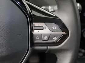Peugeot 308 (2022) thumbnail 18