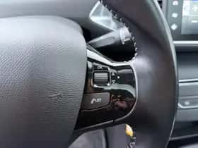 Peugeot 308 (2016) thumbnail 17