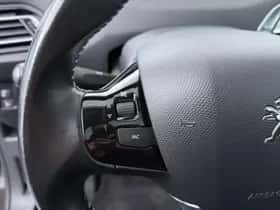 Peugeot 308 (2016) thumbnail 18