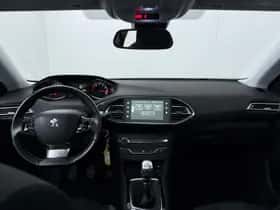 Peugeot 308 (2016) thumbnail 4