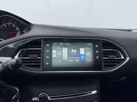 Peugeot 308 (2016) thumbnail 8