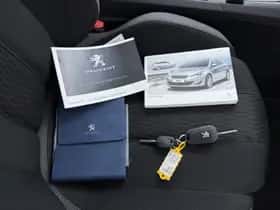 Peugeot 308 (2016) thumbnail 10