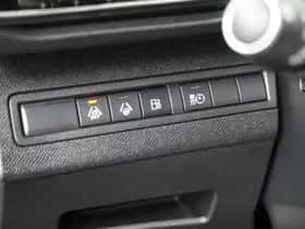 Peugeot 3008 (2023) thumbnail 25