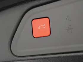 Peugeot 3008 (2023) thumbnail 38