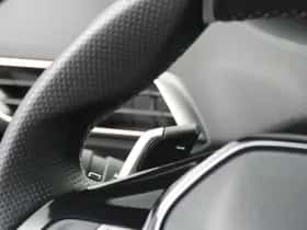 Peugeot 3008 (2023) thumbnail 42