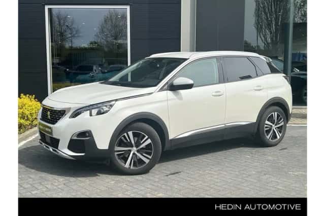 Peugeot 3008 (2018) thumbnail 1