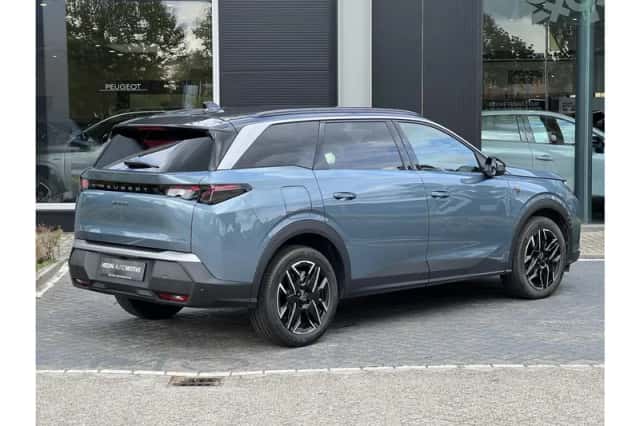 Peugeot 5008 (2025) thumbnail 2