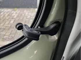 Peugeot 108 (2021) thumbnail 30