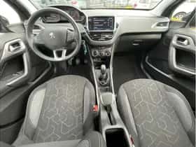 Peugeot 2008 (2019) thumbnail 21