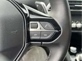 Peugeot 3008 (2021) thumbnail 14