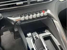 Peugeot 3008 (2021) thumbnail 19