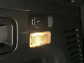 Peugeot 3008 (2021) thumbnail 31