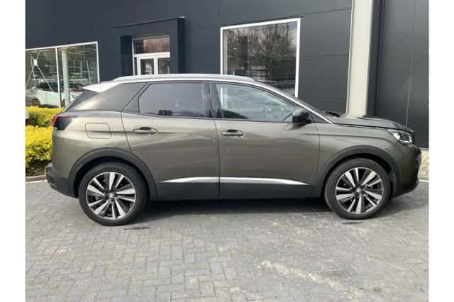 Peugeot 3008 (2021) thumbnail 6