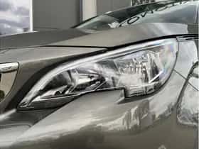 Peugeot 3008 (2021) thumbnail 9
