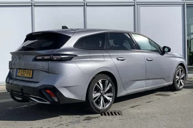 Peugeot 308 (2022) thumbnail 2