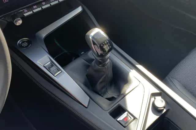 Peugeot 308 (2022) thumbnail 12