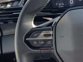 Peugeot 308 (2022) thumbnail 18