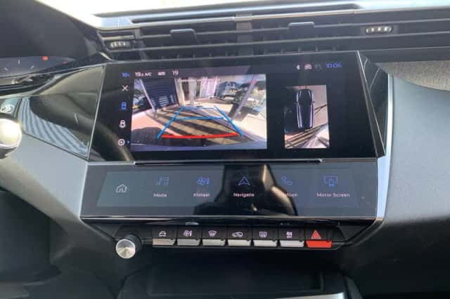 Peugeot 308 (2022) thumbnail 10