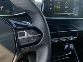 Peugeot 2008 (2023) thumbnail 11