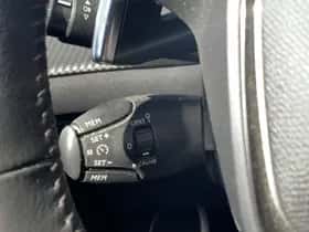 Peugeot 2008 (2023) thumbnail 12