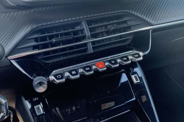 Peugeot 2008 (2023) thumbnail 15