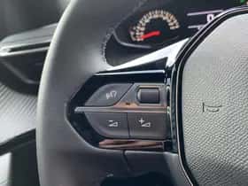 Peugeot 2008 (2025) thumbnail 6
