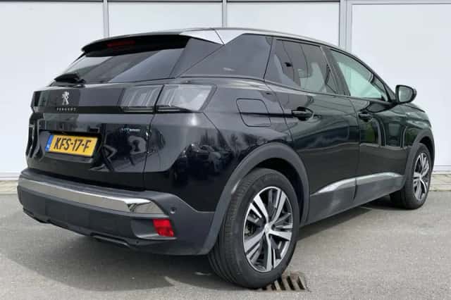Peugeot 3008 (2023) thumbnail 2