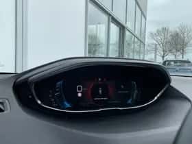 Peugeot 3008 (2023) thumbnail 9