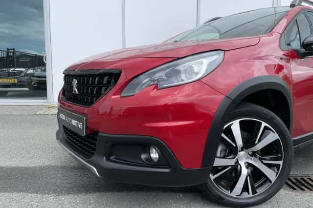 Peugeot 2008 (2018) thumbnail 2