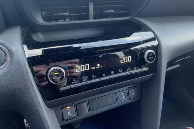 Toyota Yaris Cross (2024) thumbnail 11