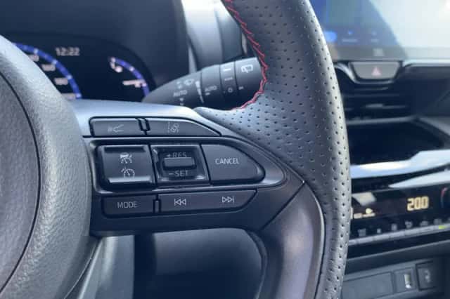 Toyota Yaris Cross (2024) thumbnail 14