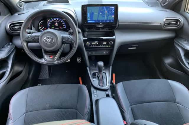 Toyota Yaris Cross (2024) thumbnail 4