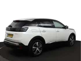 Peugeot 3008 (2022) thumbnail 2