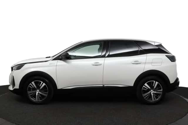 Peugeot 3008 (2022) thumbnail 3