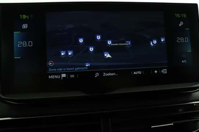 Peugeot 3008 (2022) thumbnail 23