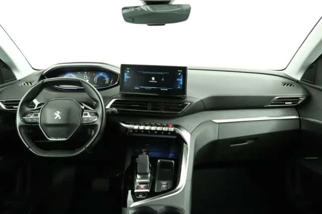 Peugeot 3008 (2022) thumbnail 4