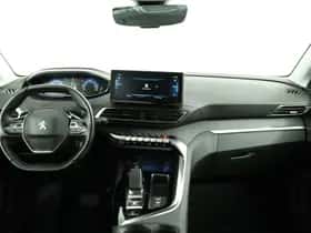 Peugeot 3008 (2022) thumbnail 4