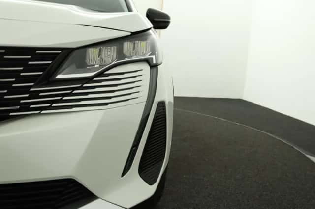 Peugeot 3008 (2022) thumbnail 32