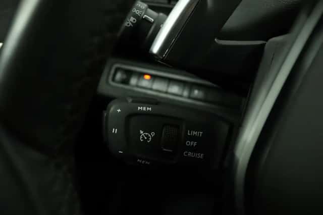 Peugeot 3008 (2022) thumbnail 41