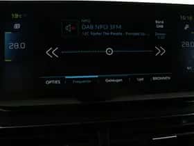 Peugeot 3008 (2022) thumbnail 7