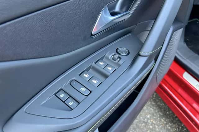Peugeot 308 (2025) thumbnail 15