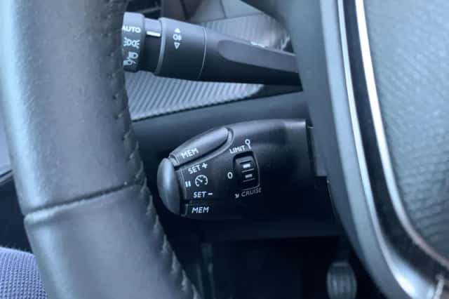 Peugeot 208 (2023) thumbnail 14