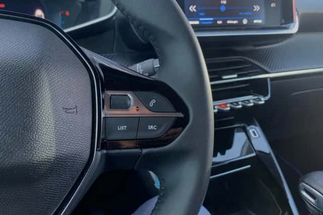 Peugeot 208 (2023) thumbnail 18