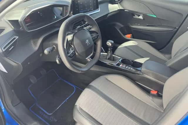 Peugeot 208 (2023) thumbnail 5